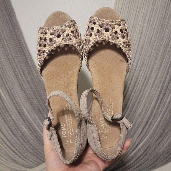 TOMS Stucco Satin Woven Cork Ankle Strap Peep Toe Wedge Sandal Sz 8 - Picture 7 of 9